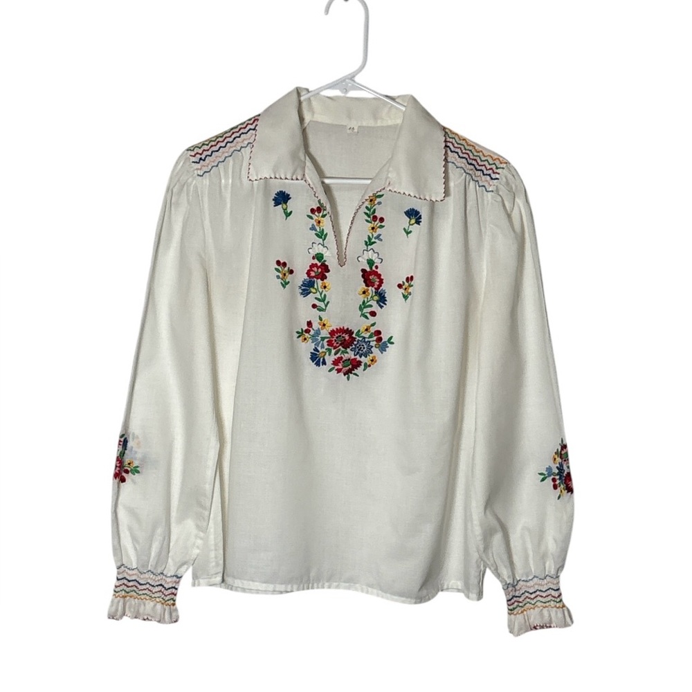 HUNGARIAN Floral Handmade Embroidered Blouse from 70s